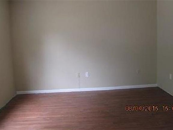 3rd image of 15 Loreco St