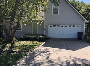 3305 Creekwood Dr, Lawrence, KS 66049