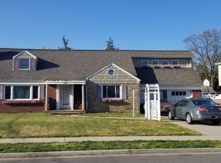 181 Nassau Pkwy, Oceanside, NY 11572