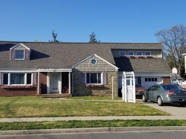 181 Nassau Pkwy, Oceanside, NY 11572