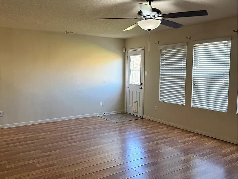 1330 Reedpoint Dr — Photo 11
