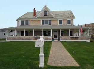 35 Ellery Avenue, Middletown, RI 02842