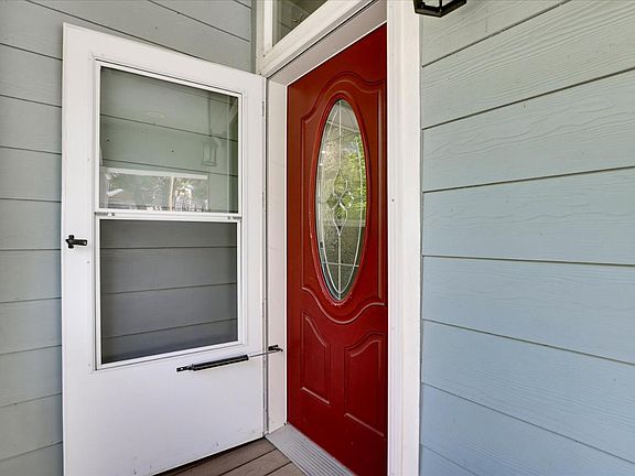 3rd image of 16237 Annie Dr