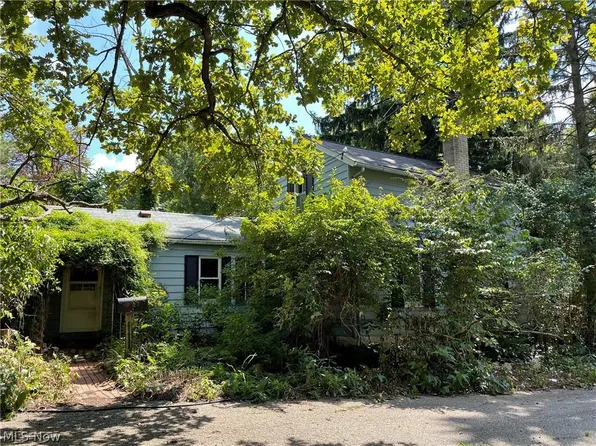 130 Court St, Chardon, OH 44024