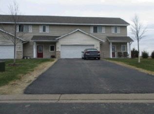 4304 Blakewood Dr, Shakopee, MN 55379