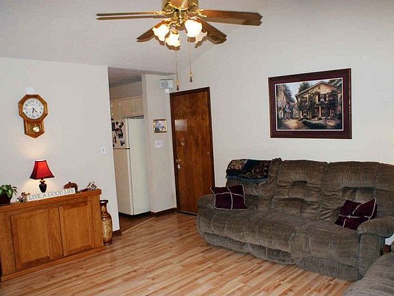 3rd image of 6216 Country Ln