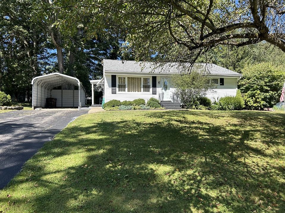 1st image of 598 Maxwell Dr