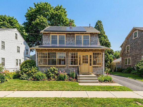 2nd image of 55 Louis St