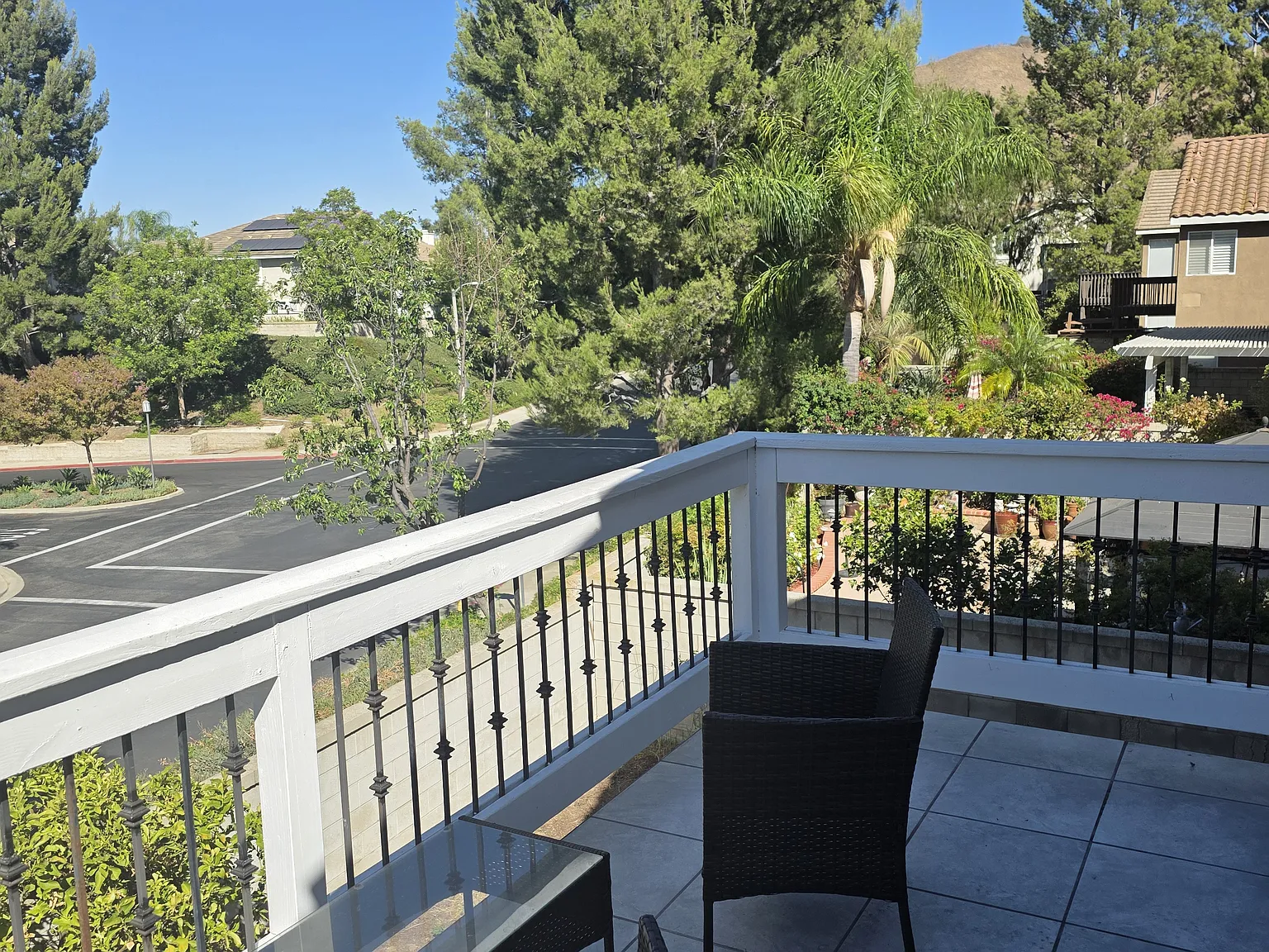 4 bed, 2200 sqft, $1,500 — Photo 2