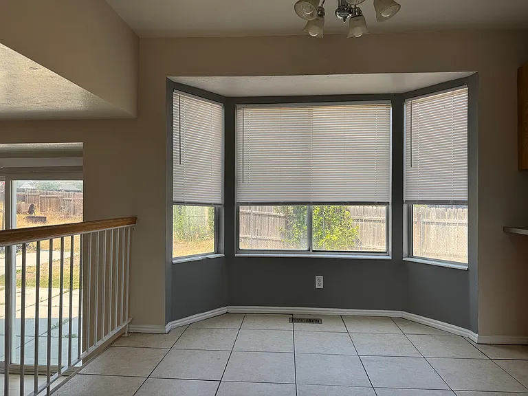 6088 S Marvelle Ct — Photo 4