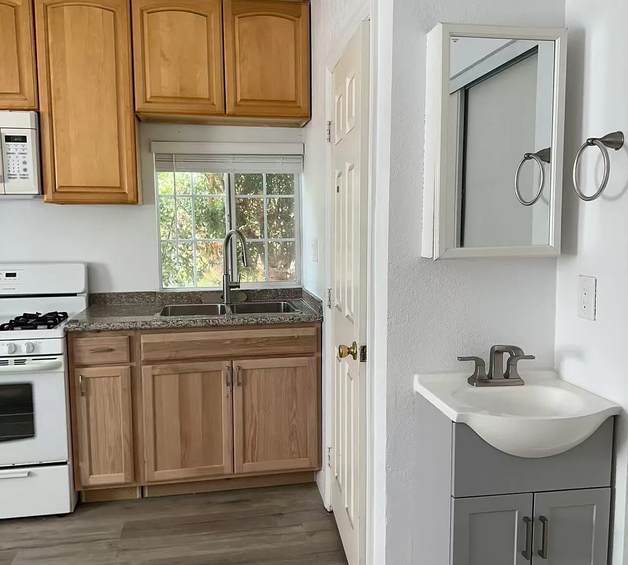 3 bed, 1243 sqft, $1,298 — Photo 3