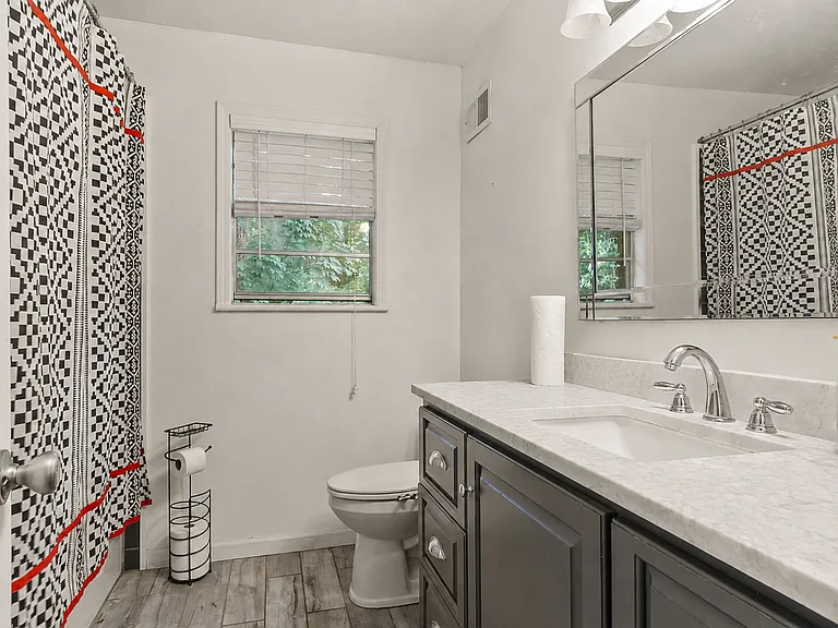 3836 Blackberry Ln — Photo 10