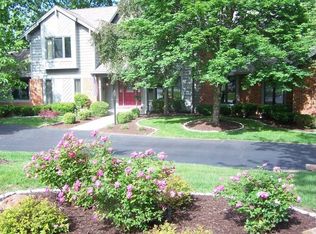 6 Doubletree Ln, Saint Louis, MO