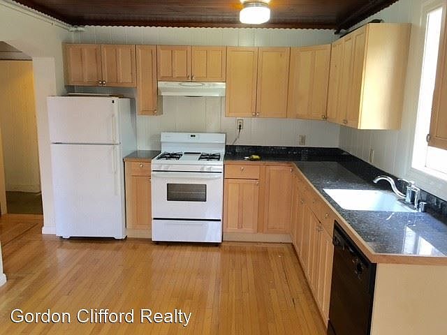 1st image of 1024 Greenwich St #A