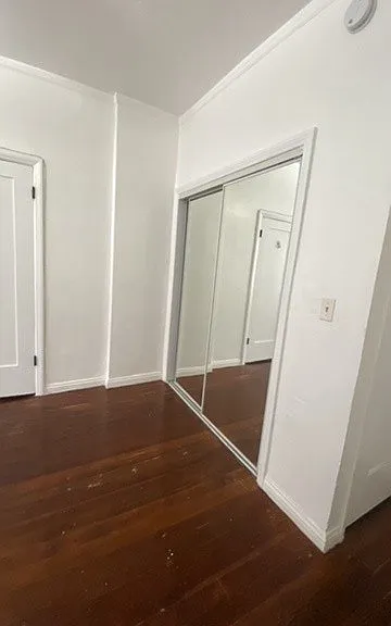 320 S. Manhattan Place — Photo 8
