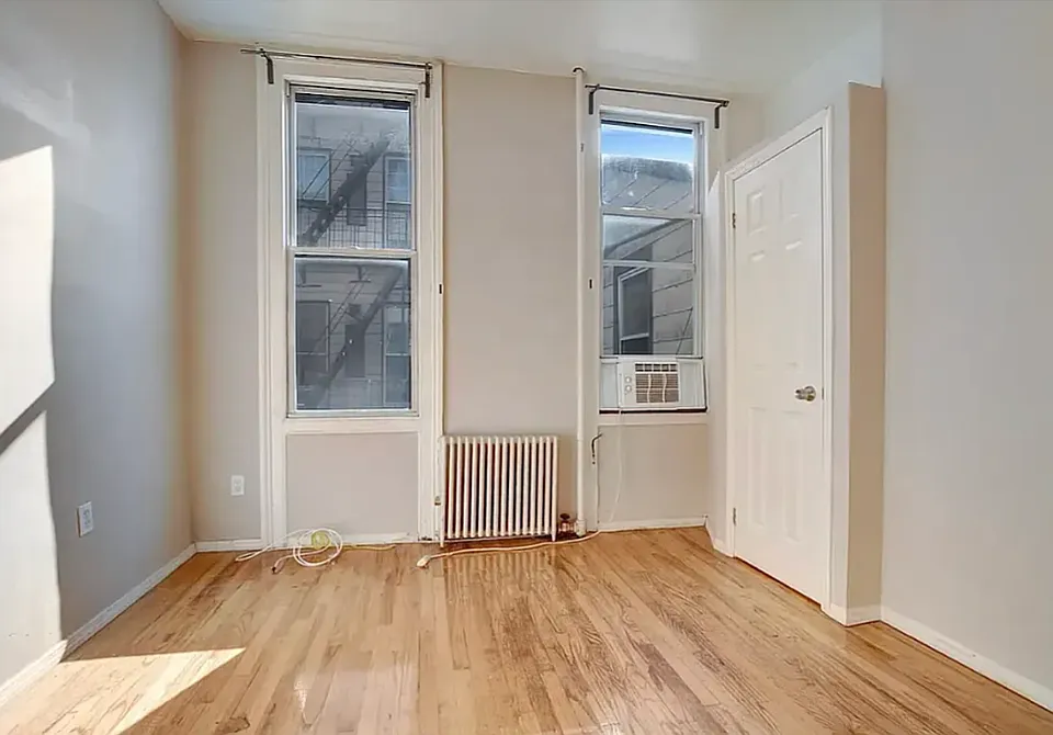 95 N 7th St #3R