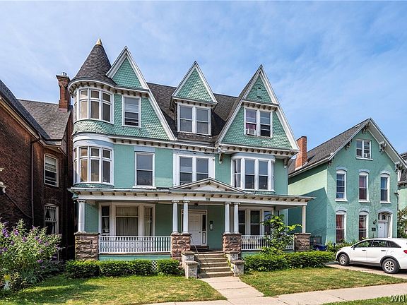 2nd image of 118 Cottage St