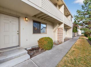1050 NE Butler Market Rd APT 36, Bend, OR 97701
