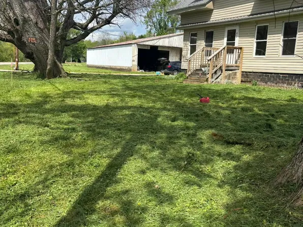 47 N Main St, Amesville, OH 45711