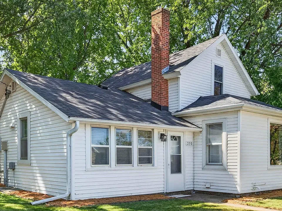 230 Lake Ave