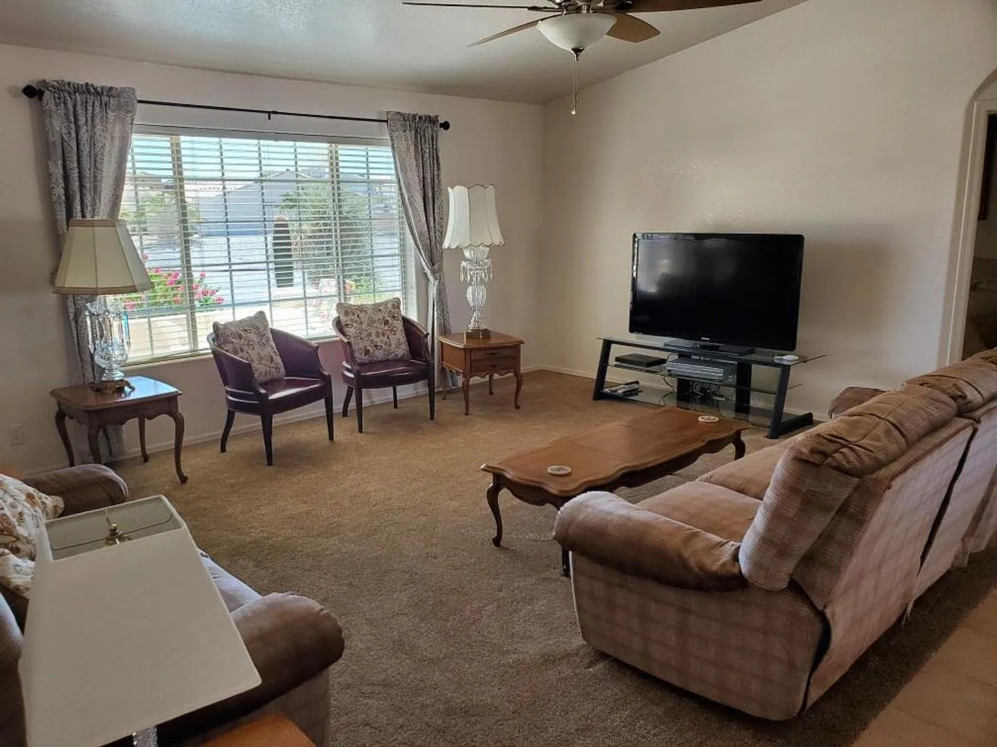 Great Furnished Home With Side Parking! — Photo 2