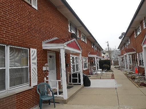 1st image of 1733 W Farwell Ave #C