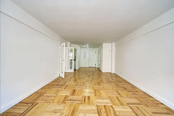 Rented by Akam Sales and Brokerage | media 5