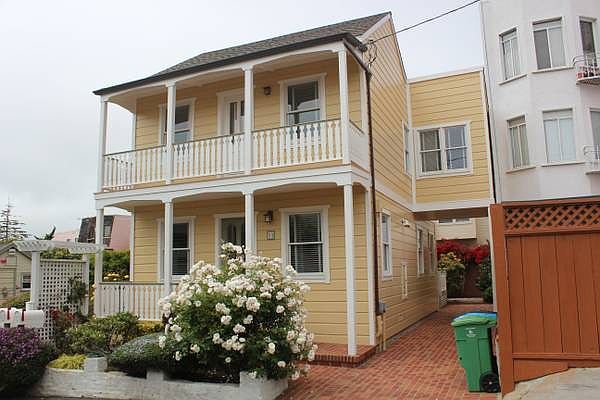 1st image of 11 Blackstone Ct