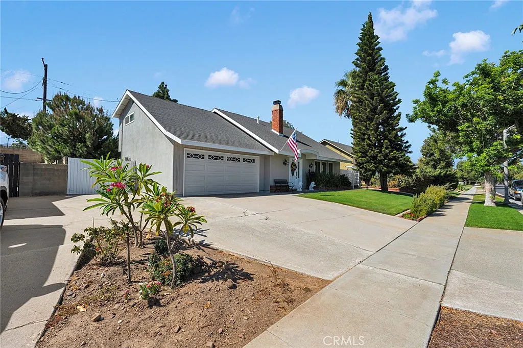 3 bed, 1878 sqft, $3,800 — Photo 3
