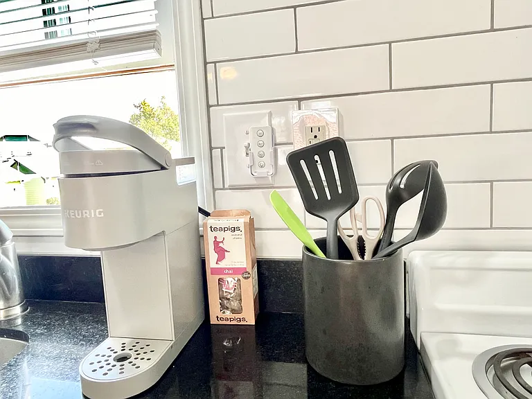 full kitchen