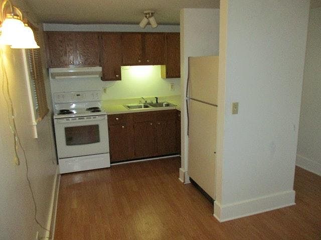 2nd image of 508 Bishop St #1