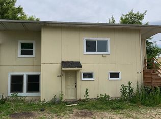 103 W Riverside Dr, McHenry, IL 60051