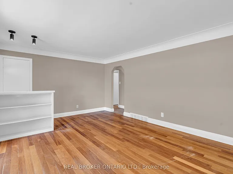 301 Franklin St N #A — Photo 6