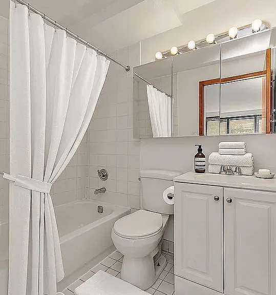 1425 York Ave #2A — Photo 6