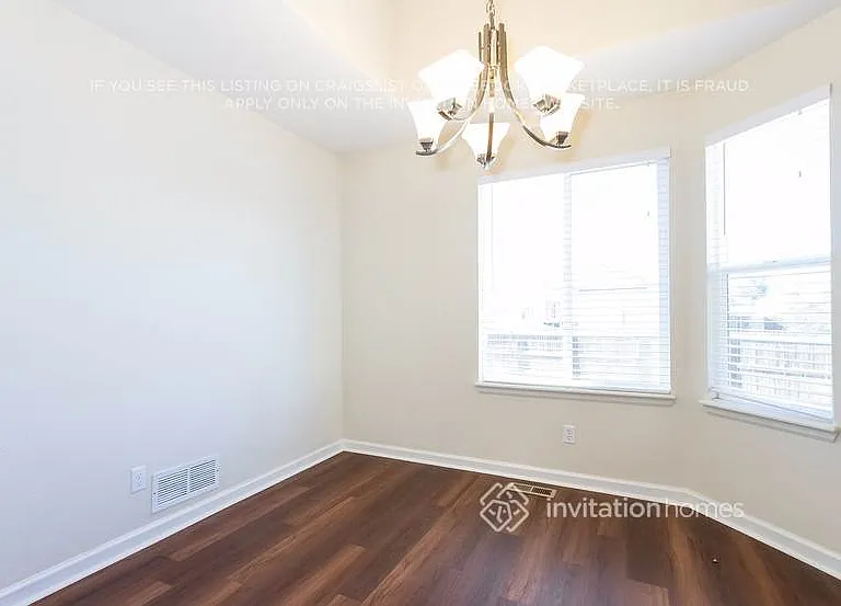 11904 Kearney Cir — Photo 5