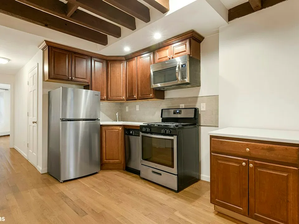 461 Halsey St #1G