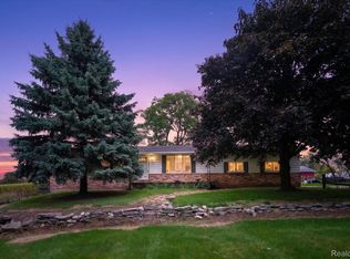 4924 W Caro Rd, Vassar, MI 48768