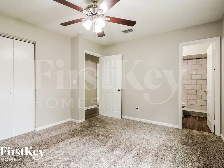7742 Club Duclay Dr — Photo 7
