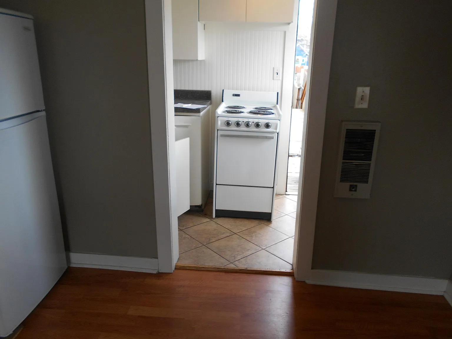 Studio, 500 sqft, $725 — Photo 3