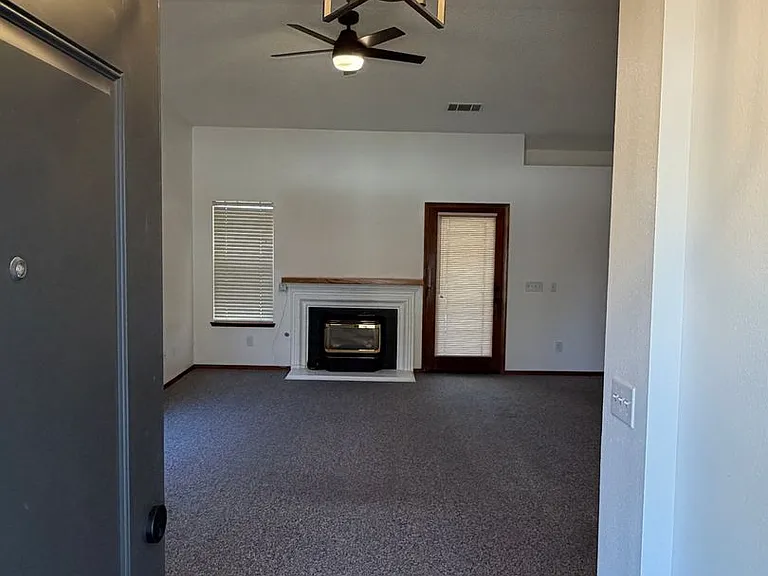 5933 W Iris Ct — Photo 3