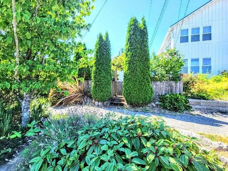 7721 Earl Ave NW — Photo 1