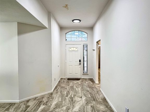 5th image of 3226 Candlepine Dr