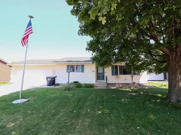 4223 Sunnyside DRIVE, La Crosse, WI 54601