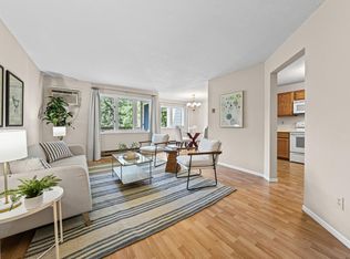 1560 Wheelock Ln APT 203, Saint Paul, MN 55117