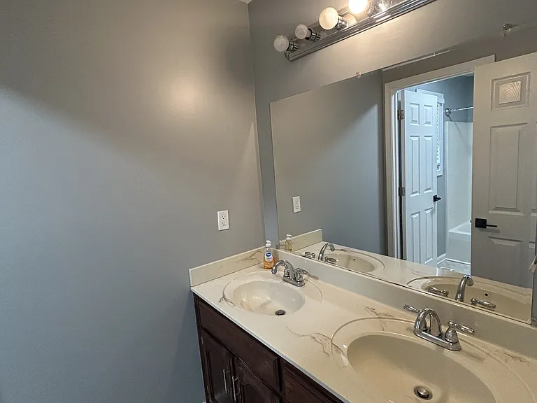 808 Leigh Ann Dr — Photo 8