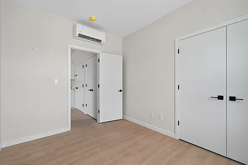 5220 Main St #1 Photo 1