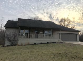 1116 Lakeview Rd S, Dahinda, IL 61428