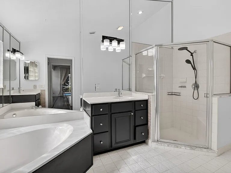 7558 Ironbridge Cir — Photo 115