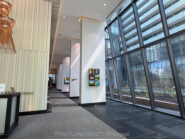 42 Charles St E #LPH4705 — Photo 20