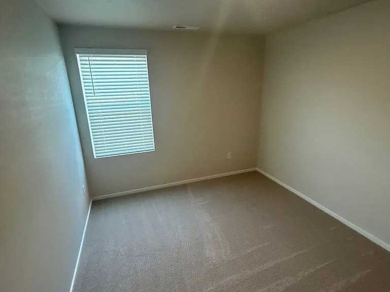 4809 Thyme Ave NE — Photo 29